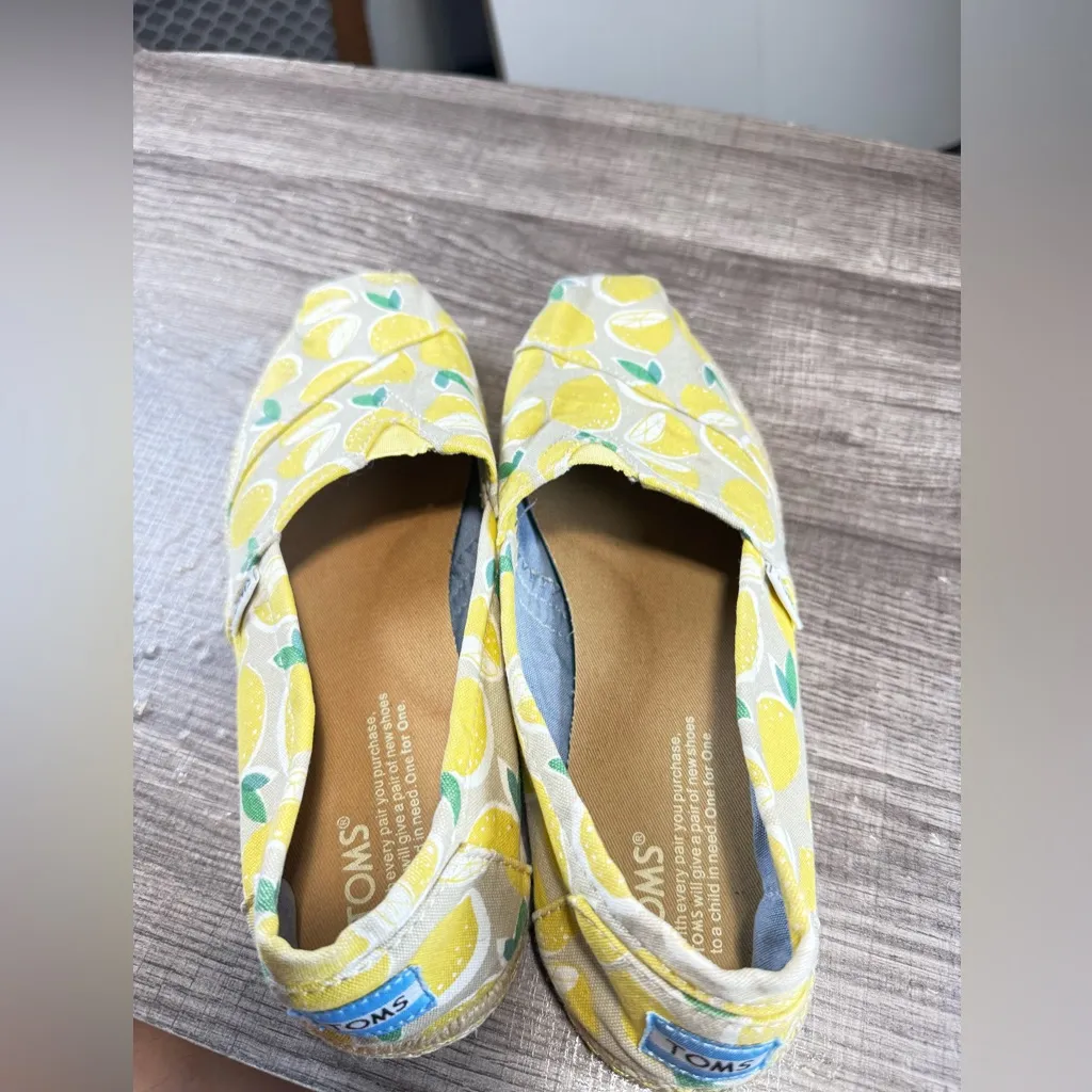 Toms 7.5 Lemon‎  slip on flats shoes espadrilles - Image 4