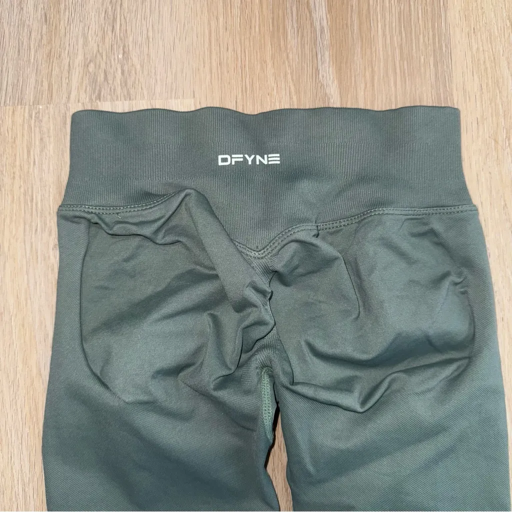 DFyne Olive Green Dynamic Leggings - Image 4