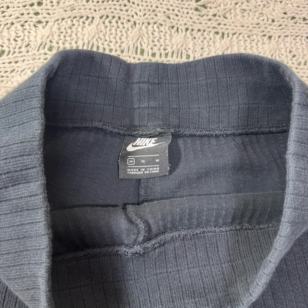 Nike Ribbed High-Waisted Shorts - Black | Size Medium - Image 2