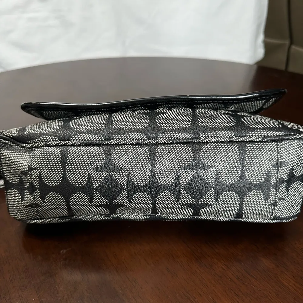 Kate Spade Pebbled Ace of Spa des Black and Gray Crossbody Bag - Image 6