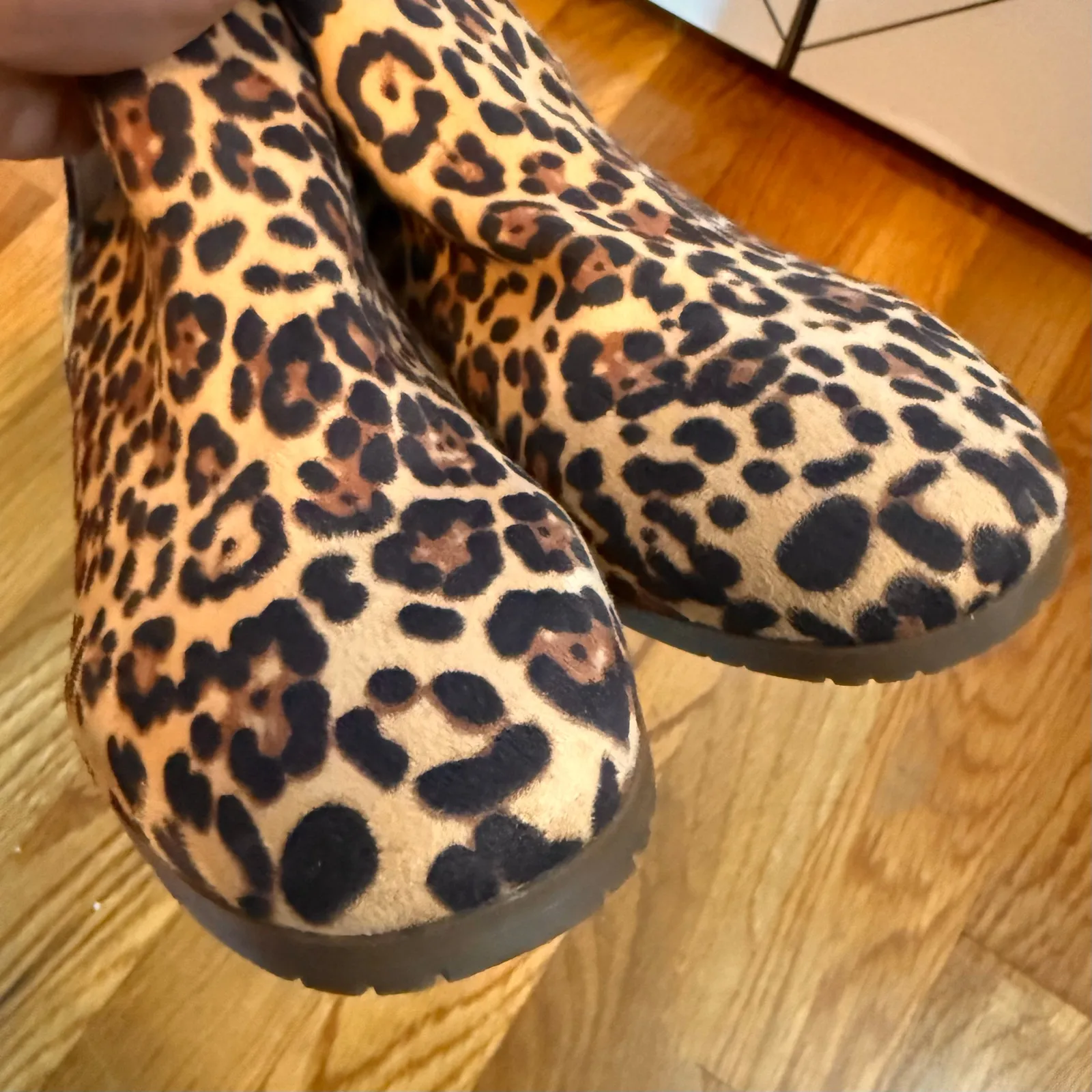 Kenneth Cole Reaction Womens 7 37 Animal Leopard Print Low Ankle Heel Booties - Image 6