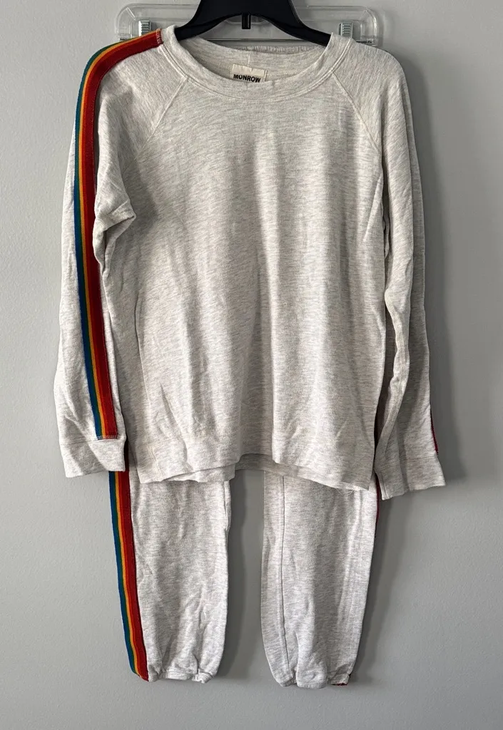 Monrow Women's 2 Piece Jogger Set Size M Loungewear Travel Vacation Dorm Revolve Gray Size M - Image 1