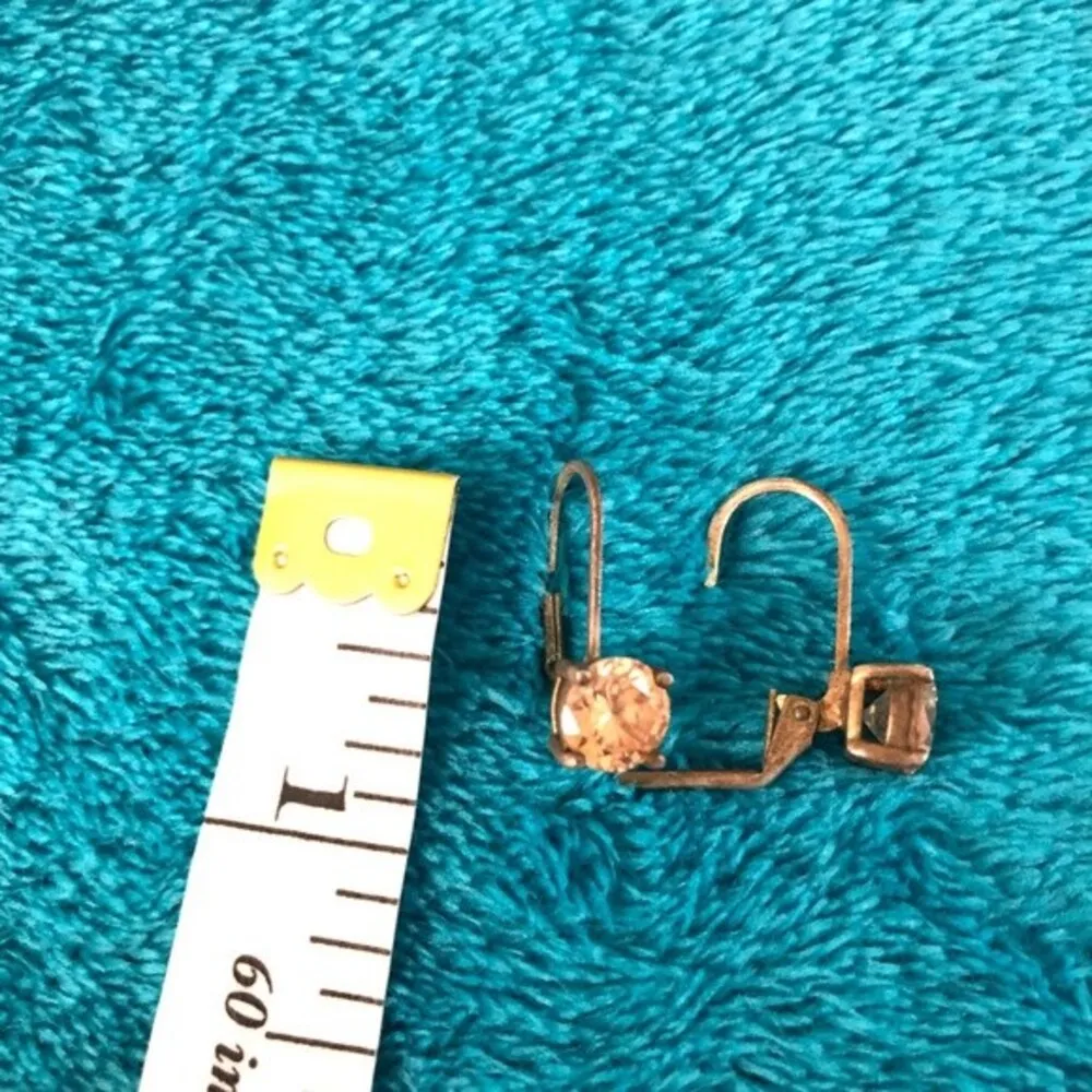 Dangling Drop Hoop Earrings Gold Tone Stones Gems Hinge Closure Costume Jewelry - Image 3