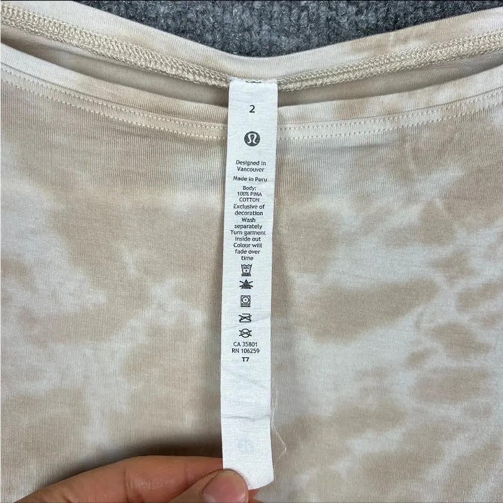 Lululemon back in action long sleeve - Image 4