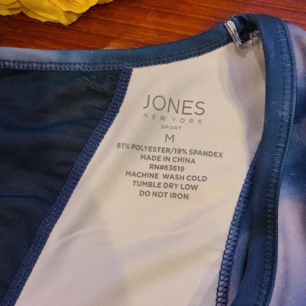 Jones New York Athletic Top Medium - Image 6