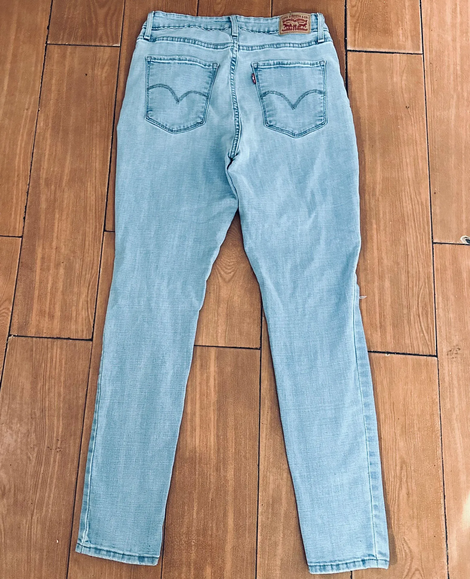 Levi’s 721 high rise skinny jeans light wash Size 31 Womens Stretch Distressed - Image 6