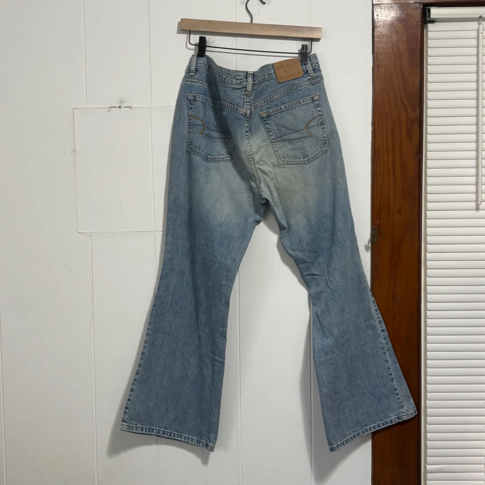 Y2K American Eagle Outfitters Womens Light Wash Baggy Flare Jeans Size 14 - Image 4