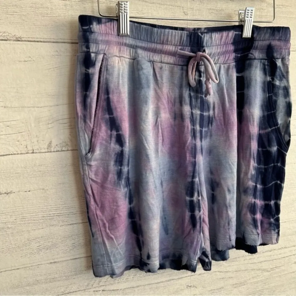 Vintage Havana Blue and Purple Tie Dye Elastic Waist Shorts - Image 2