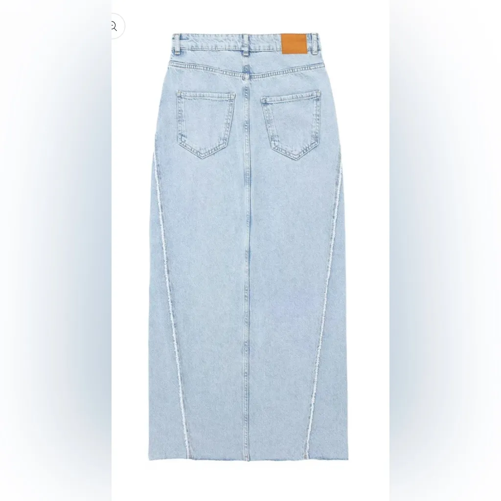 Goodnight Macaroon Claire' High Waist Frayed Denim Midi Skirt - Image 10