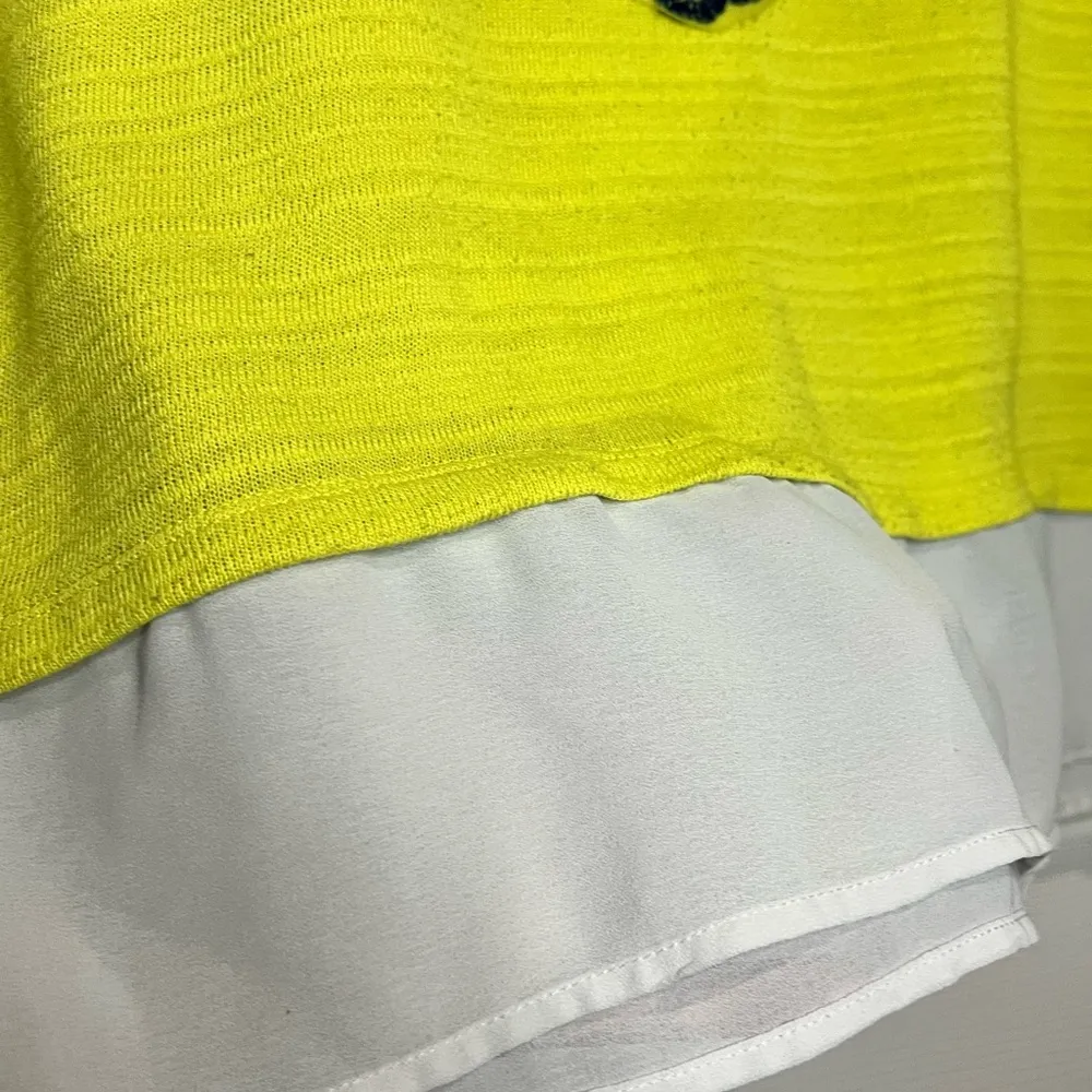 Signature Studio Women’s top with chiffon hem - yellow with blue owl - Size XL - Image 4