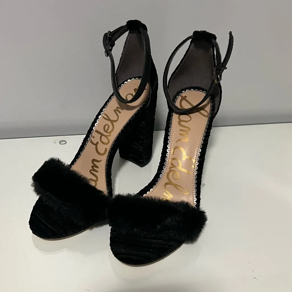 Elegant Black Fur Heeled Sandals - Image 7