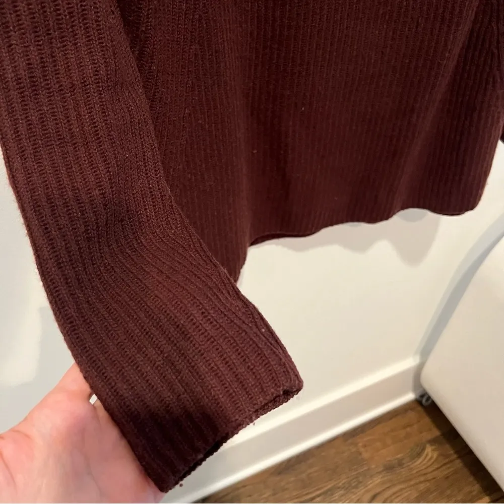 Vince V Neck Burgundy Knit Ribbed Sweater | M - Image 4