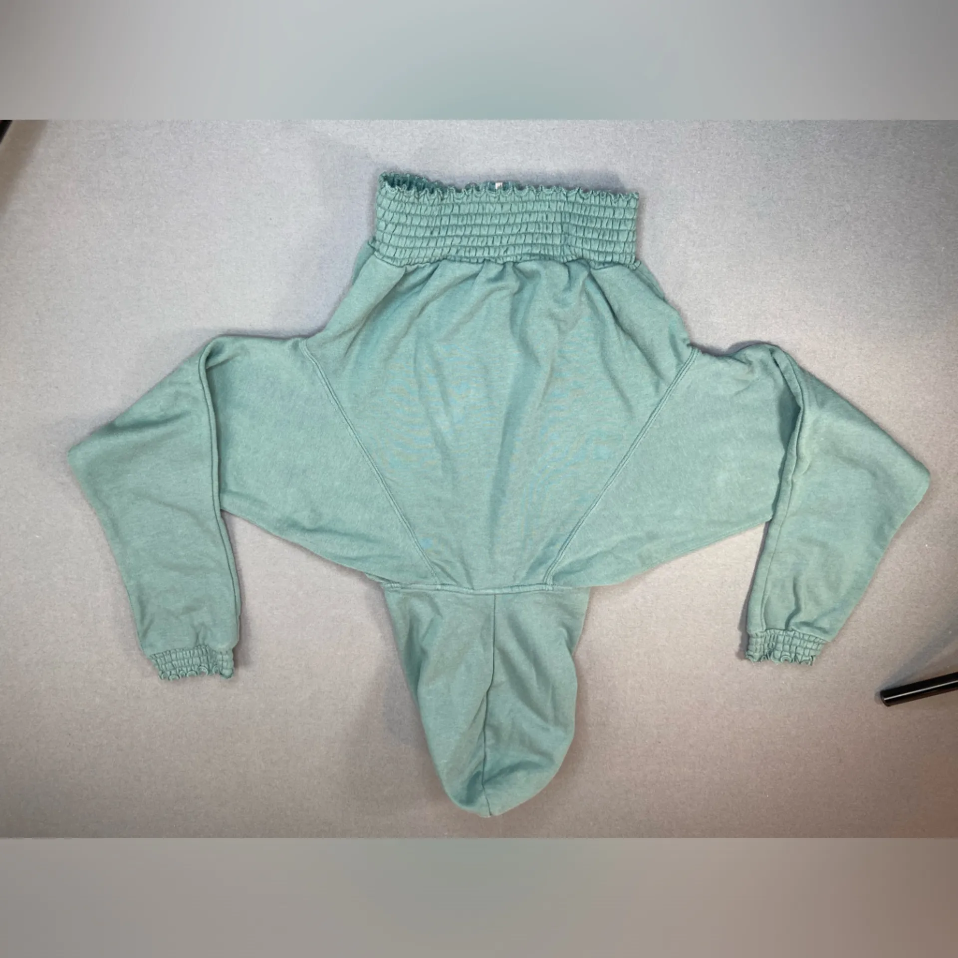 Urban Outfitters Out From‎ Under Cropped Hoodie Green Size M - Image 2