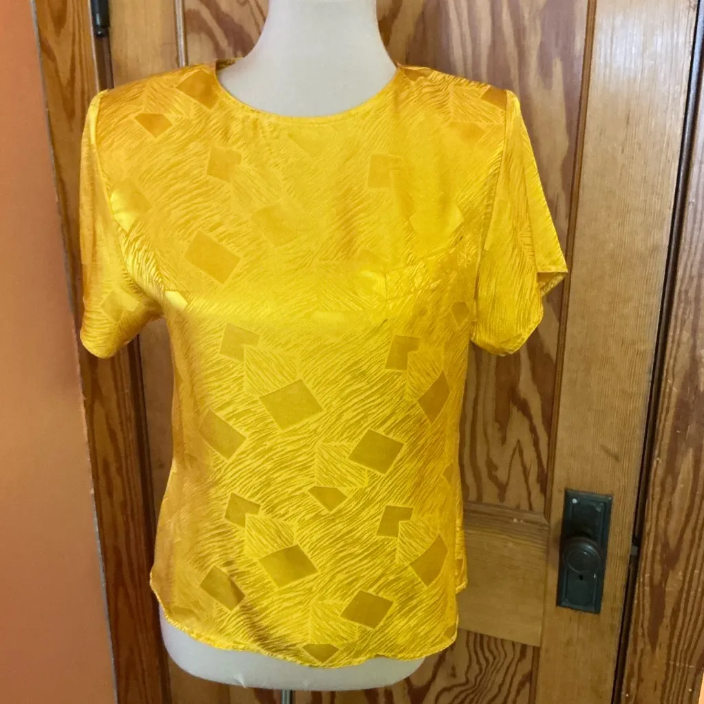 Vintage 80s gold silk squares blouse - Image 10