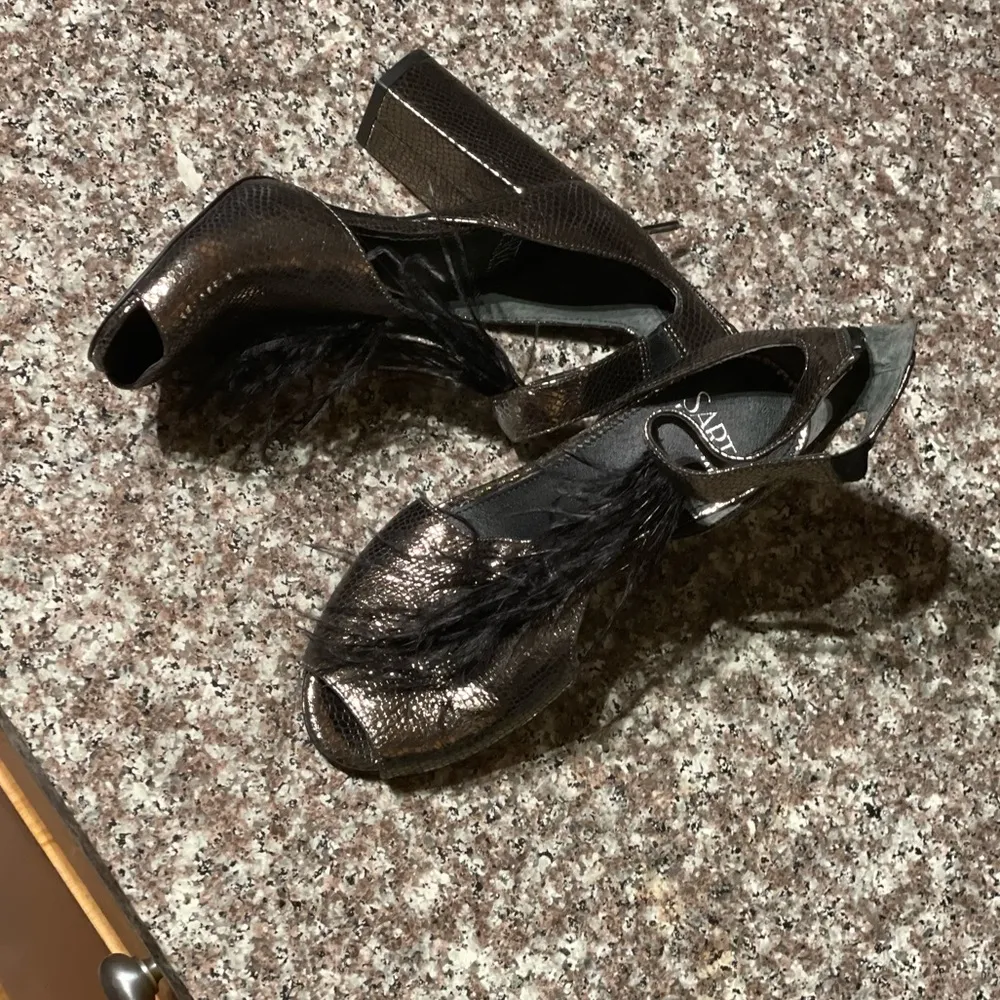 Franco Sarto Metallic Heels - Image 7