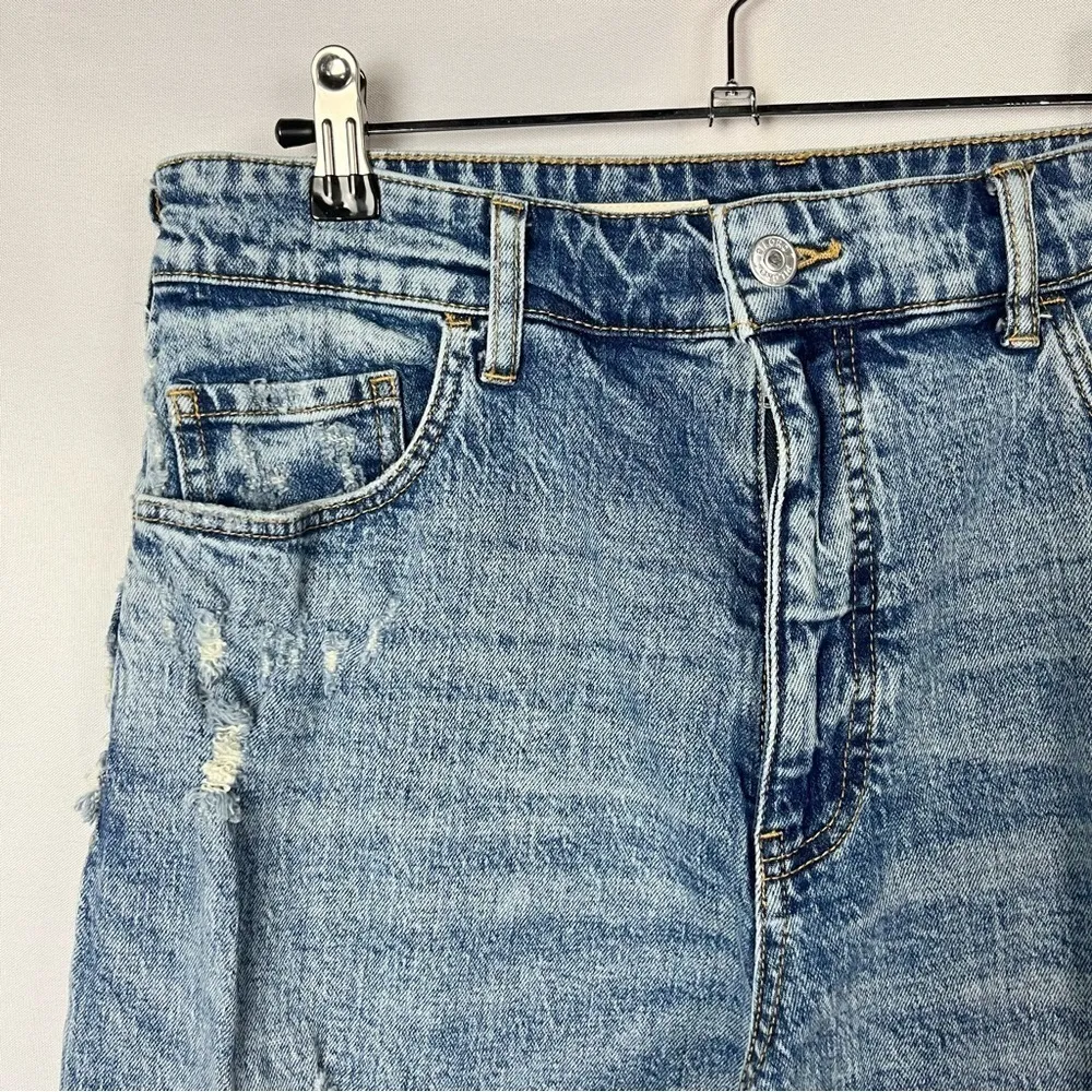 Anthropologie Pilcro Medium Wash Distressed High Rise Straight Leg Jeans 29 - Image 3