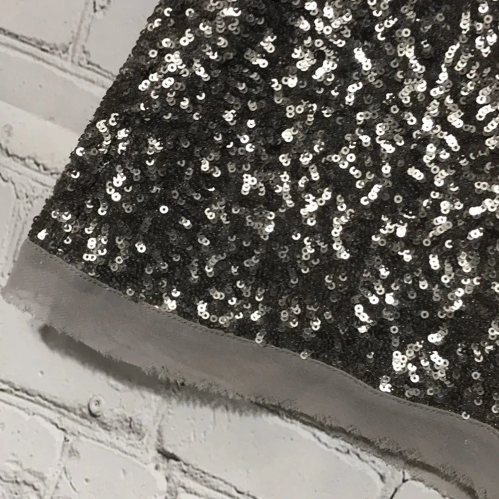 Girls Night Out Olive & Oak Silver  Sequin Mini Skirt S/P - Image 4