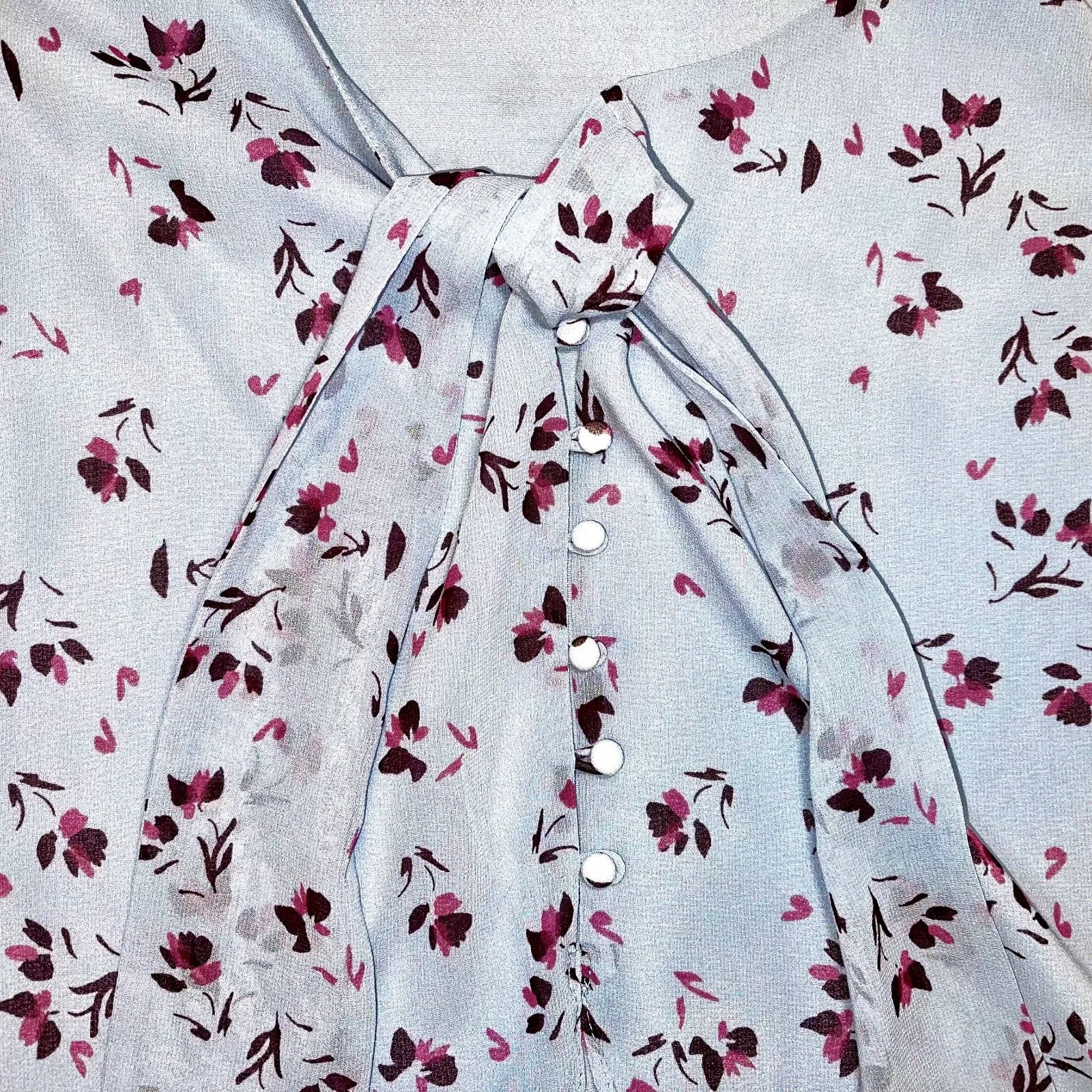 WAYF | Blue Floral Tie Front Blouse | Large - Image 5