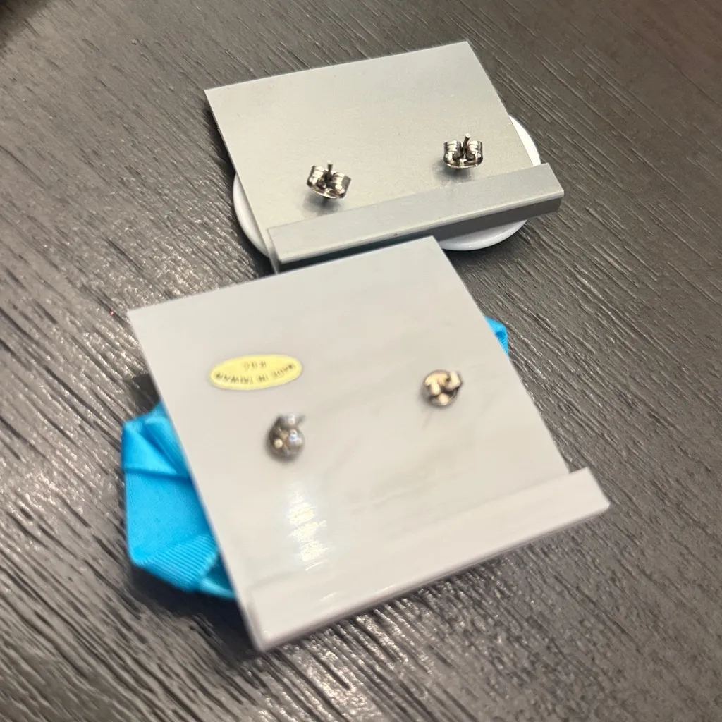 New Fashion Earrings Bundle Blue Rose Studs & Aqua Resin Stud Earrings 2 pc - Image 5