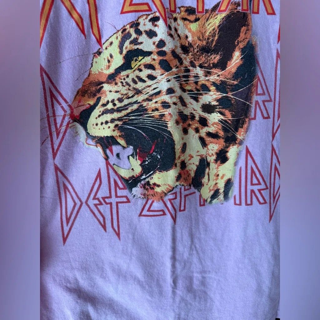 Def Leppard Band Tee oversized Animal Hysteria Leopard Heavy Metal Tshirt UO - Image 2