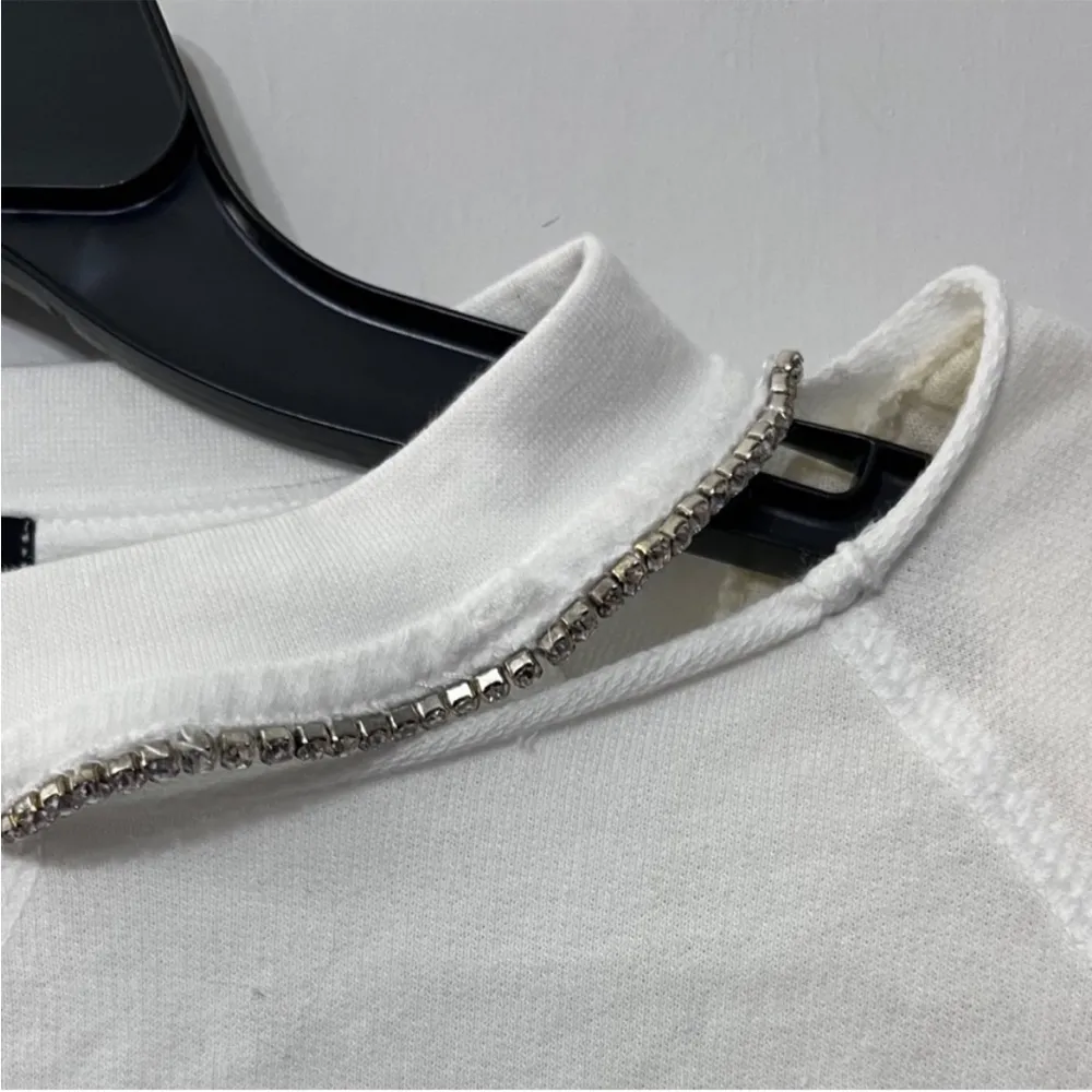 NEW Alla Berman Leo Cropped Sweatshirt Size Small White - Image 5