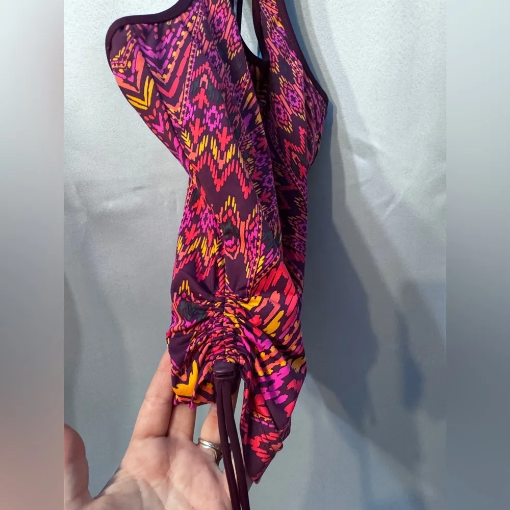 Athleta Raspberry Cayo Coco Ready to Run performance Tankini Top size Medium - Image 7