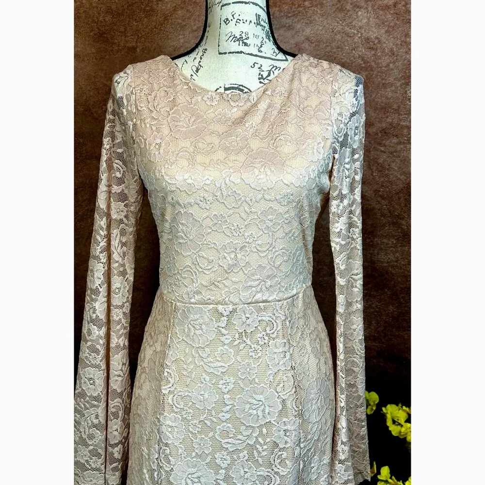 Show Me Your Mumu Natalie Low Back Maxi Dress Champagne Forever Lace M - Image 6