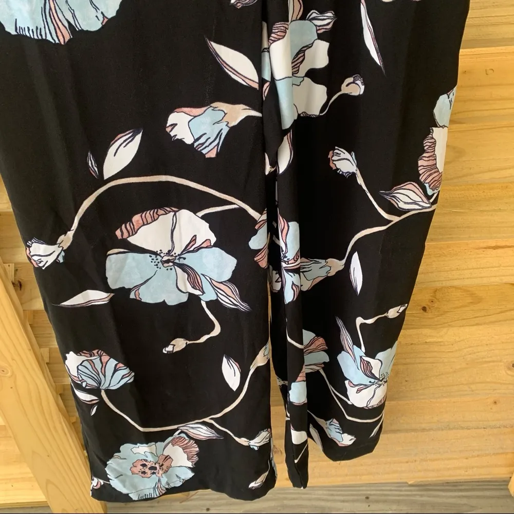 A New Day Floral Wide Leg Romper Medium M - Image 5