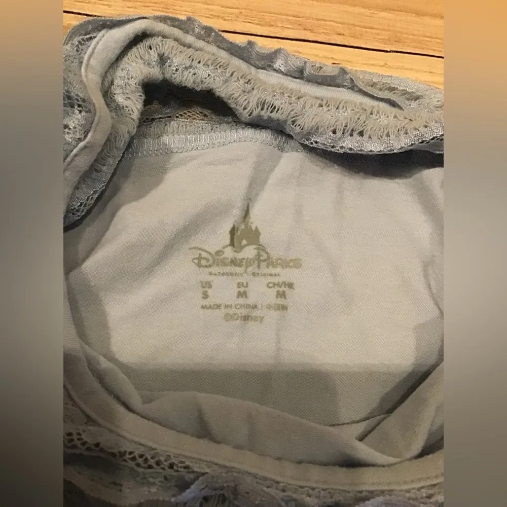 Disney parks cinderella lace shirt woman size small - Image 5