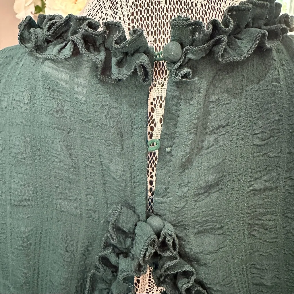 Emerald Green Ruffle Tiered Mini Dress Long Sleeve Cutout Size M - Image 8