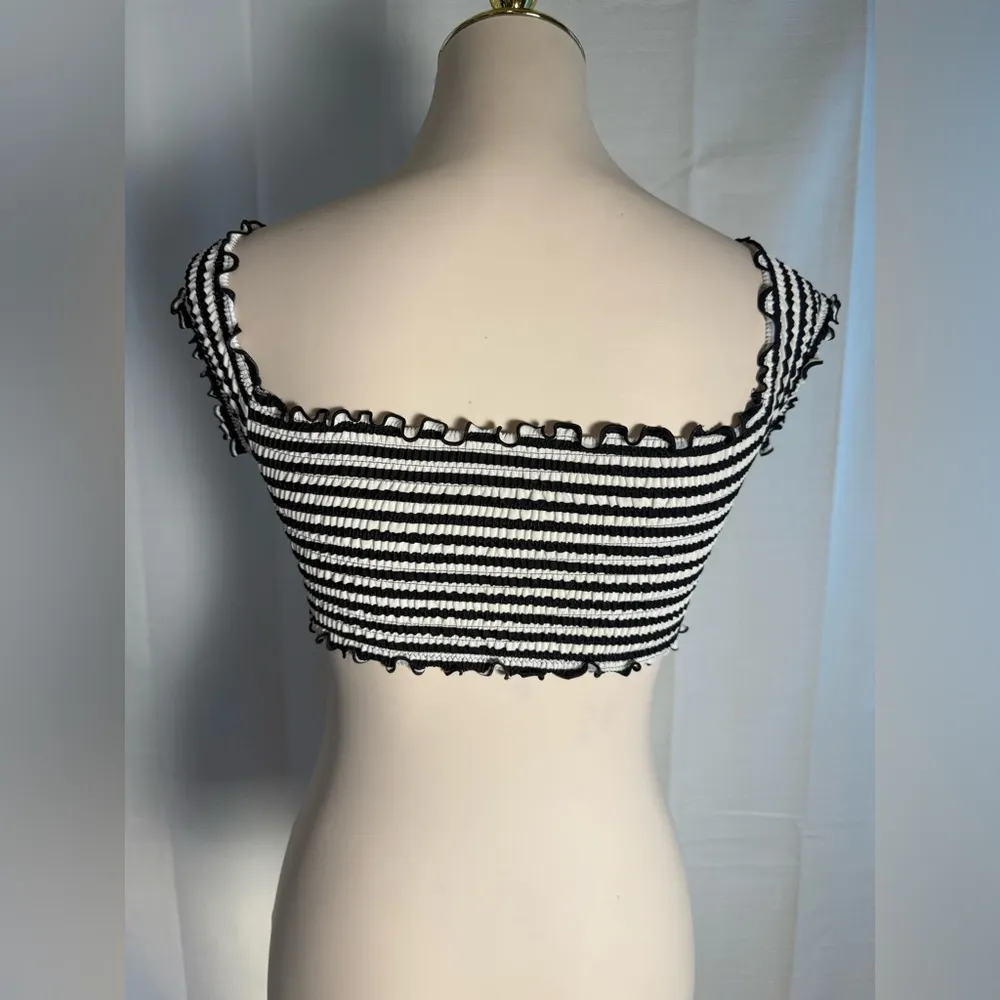 PINK Victoria's Secret Black and White Ribbed Ruffled Bikini Top Small - Image 3