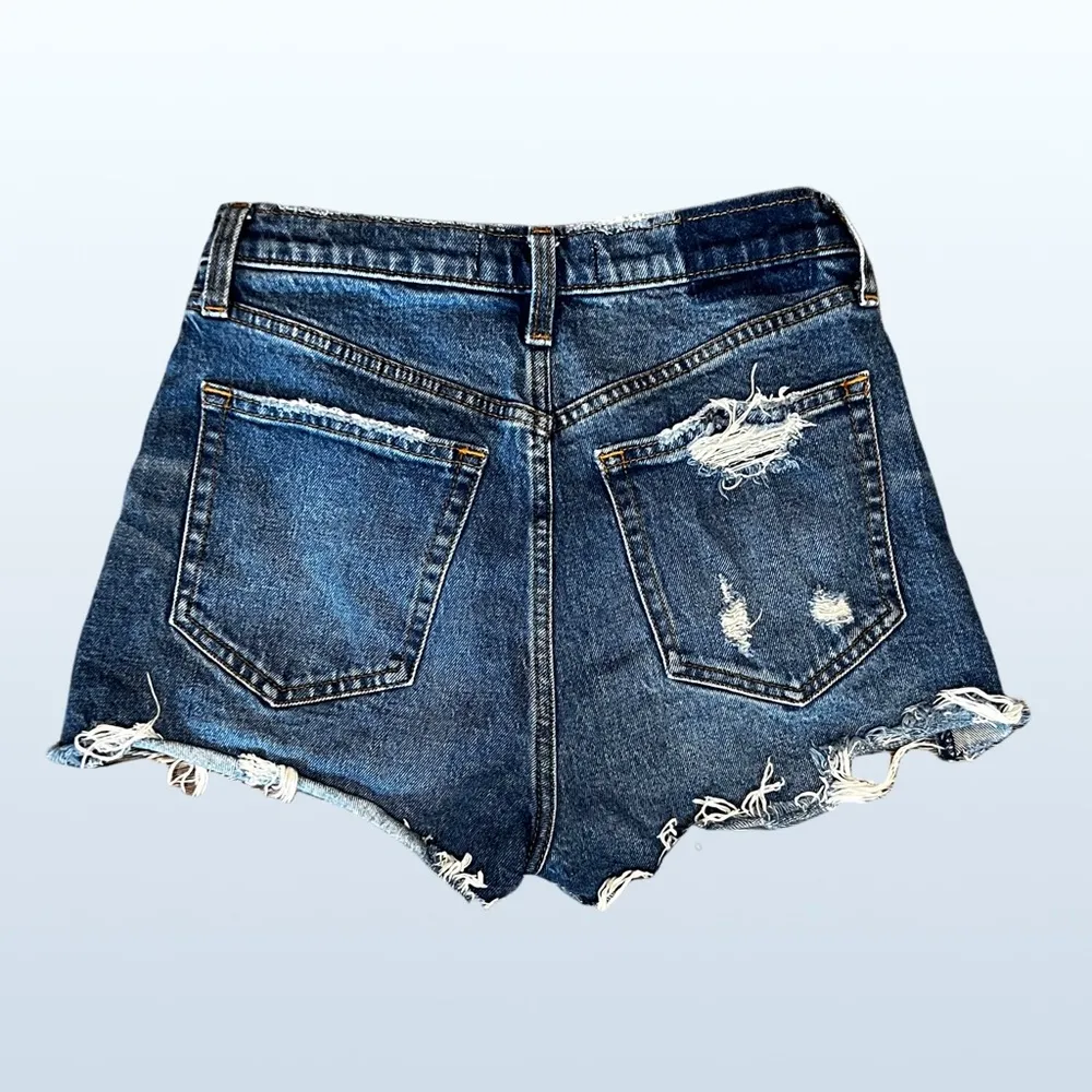 Mom Short High-Rise in Dark Wash, Size 0/25 - Image 3