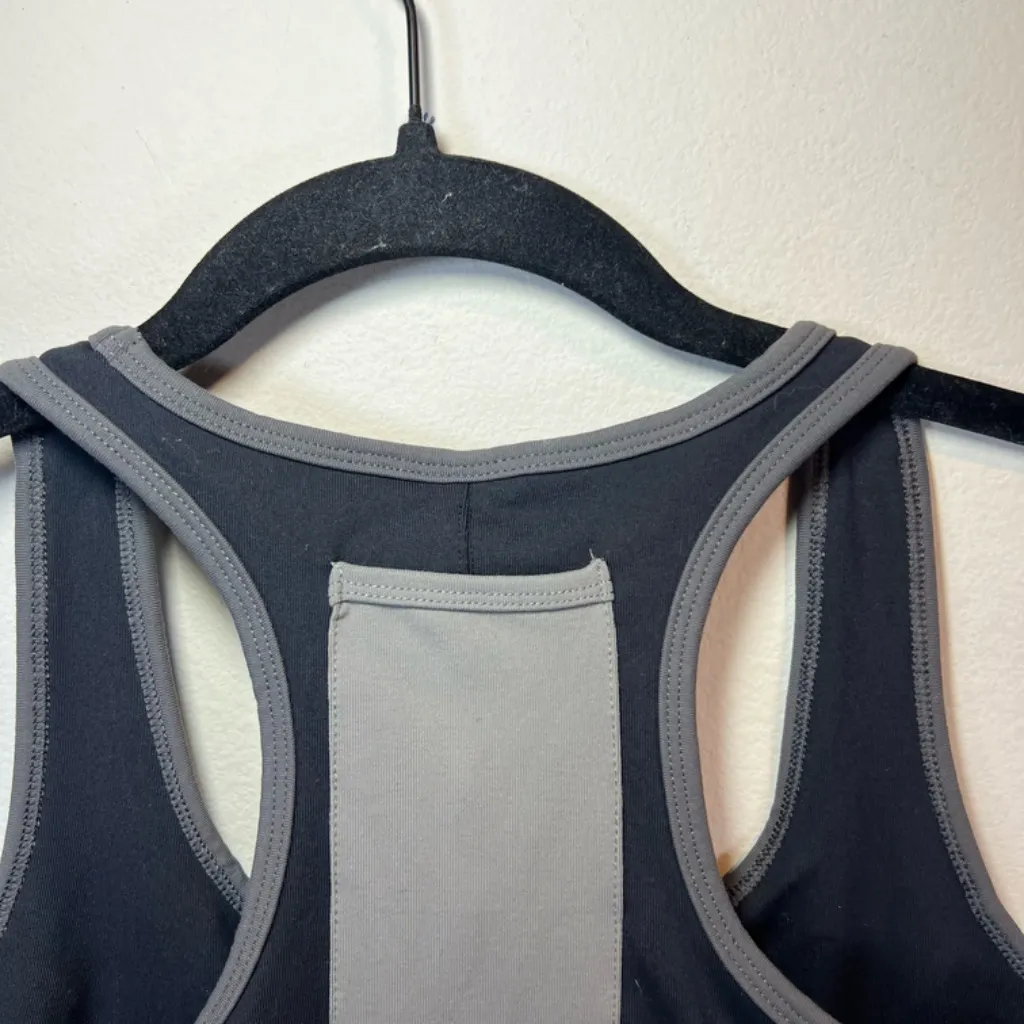 Gymshark Womens Tonal Block Sports Bra Black Gray Pocket Gym Workout FLAW ?Small - Image 8