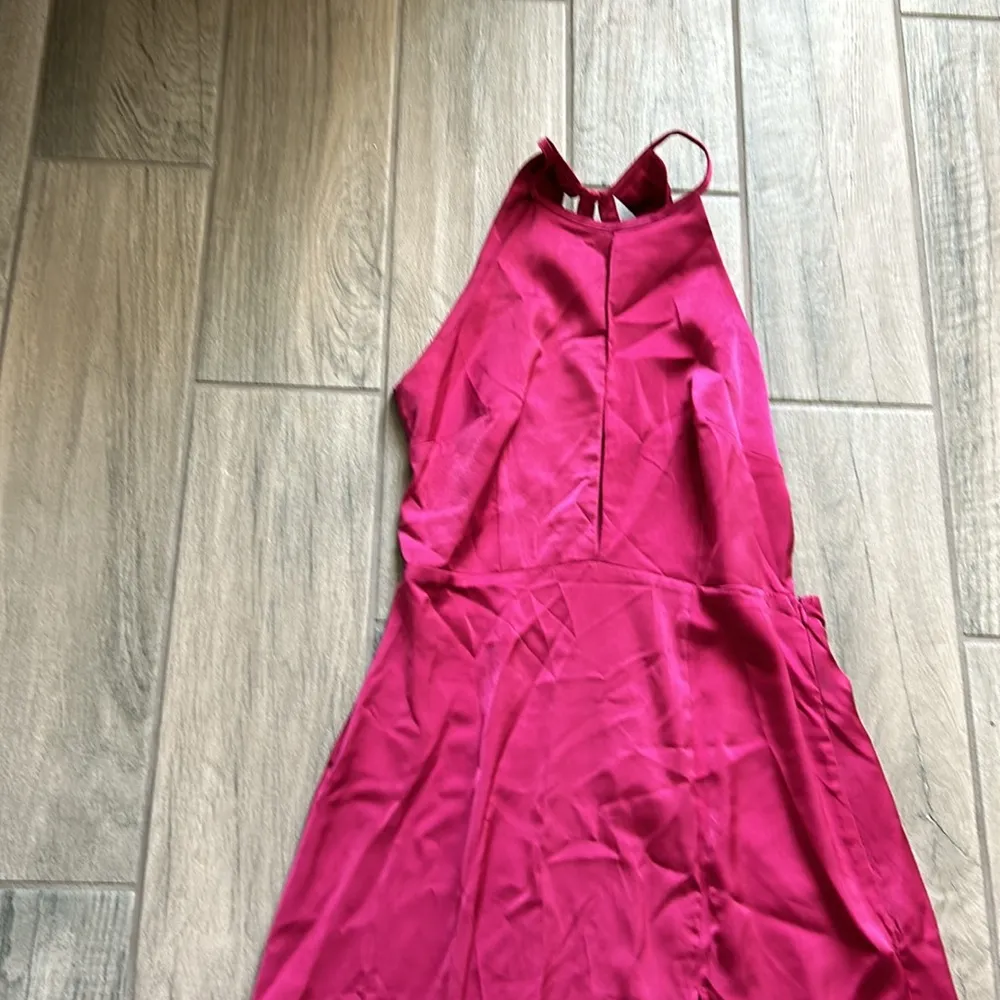 Showpo lonni high neck cut out maxi dress with leg split in berry satin - Image 3