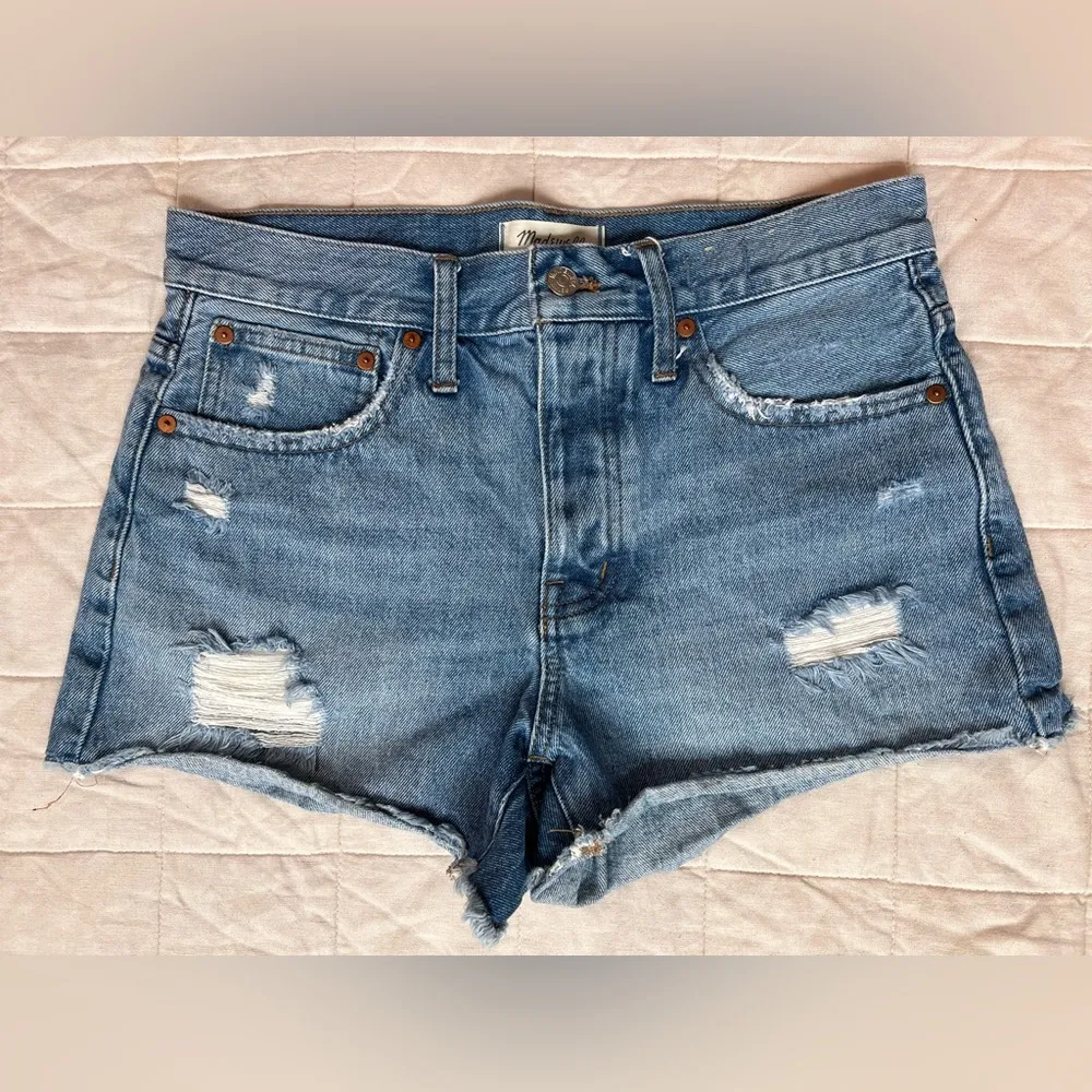 Madewell 100% Cotton Distressed Relaxed Denim Short in Homecrest Wash - 27 - Image 3