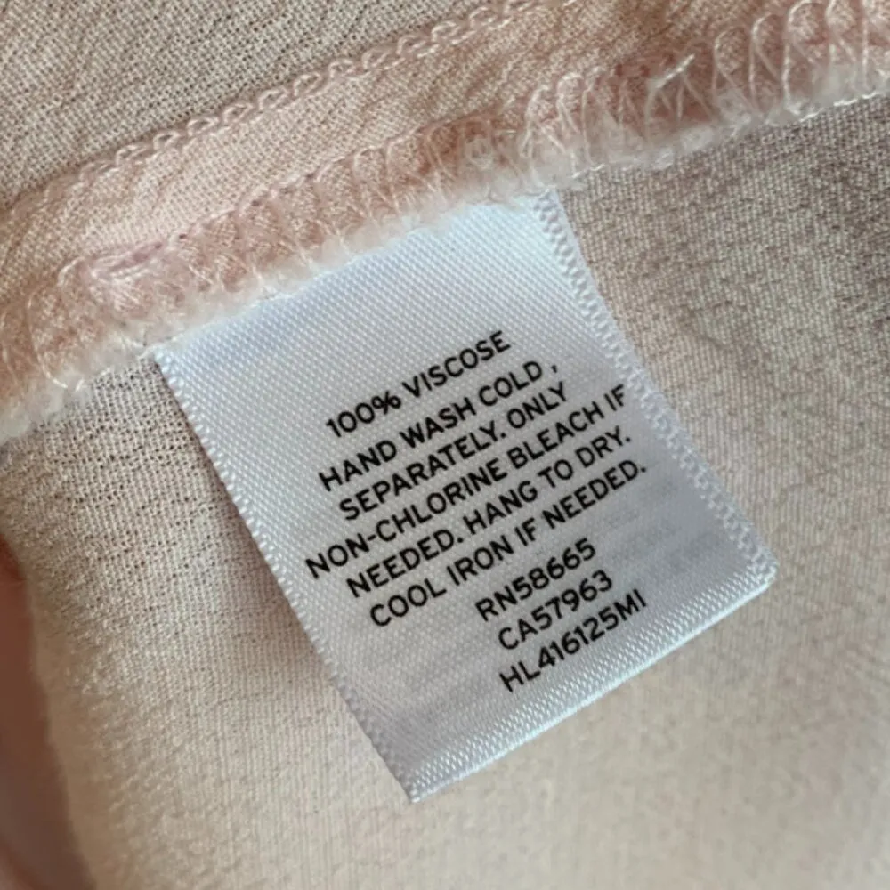 Chelsea28 Light Pink Wrapped Sleeveless Blouse - Image 5