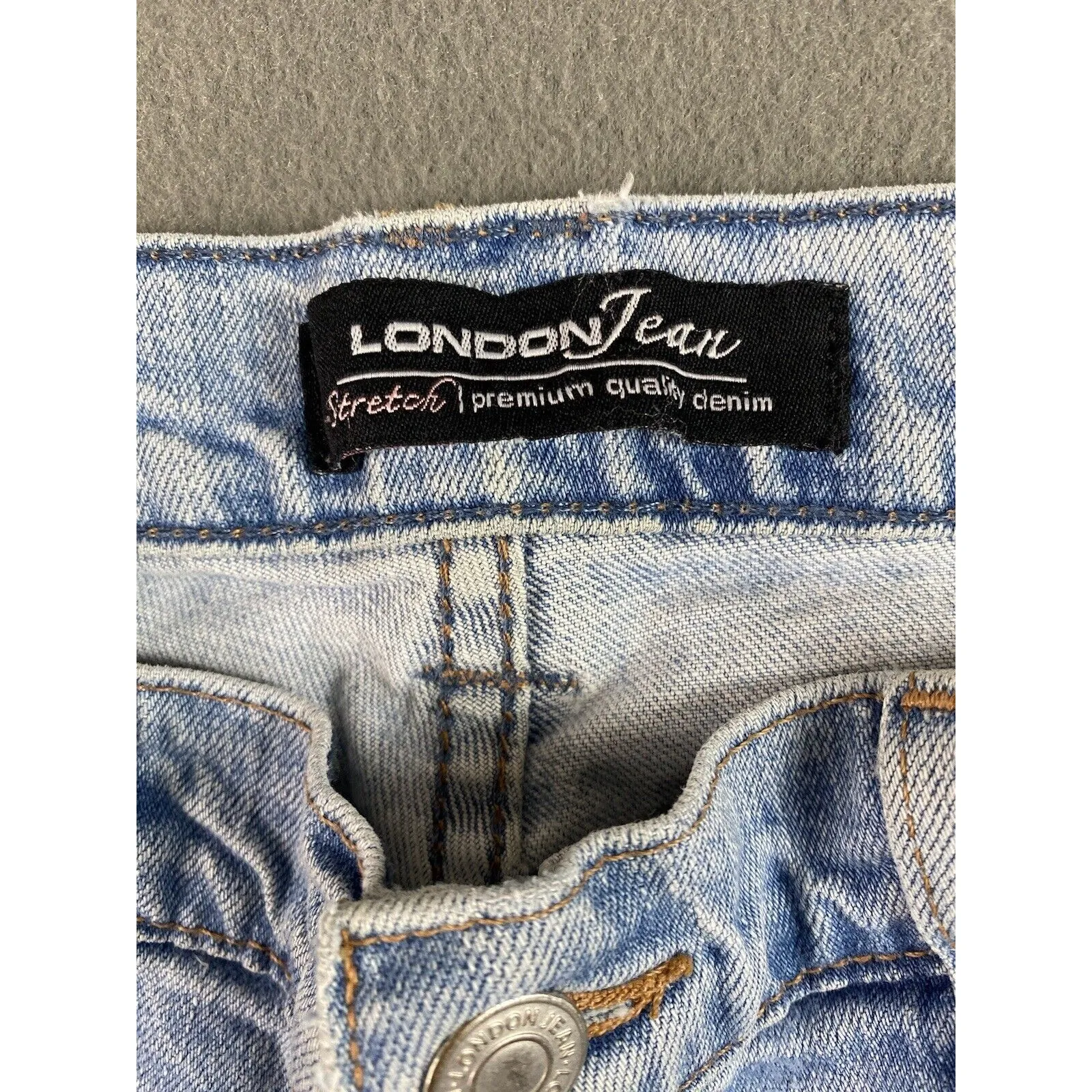 London Jean Cut Off Shorts Womens 26x5 Blue Frayed Stretch Light Fade Tag 6 Size 26 - Image 8