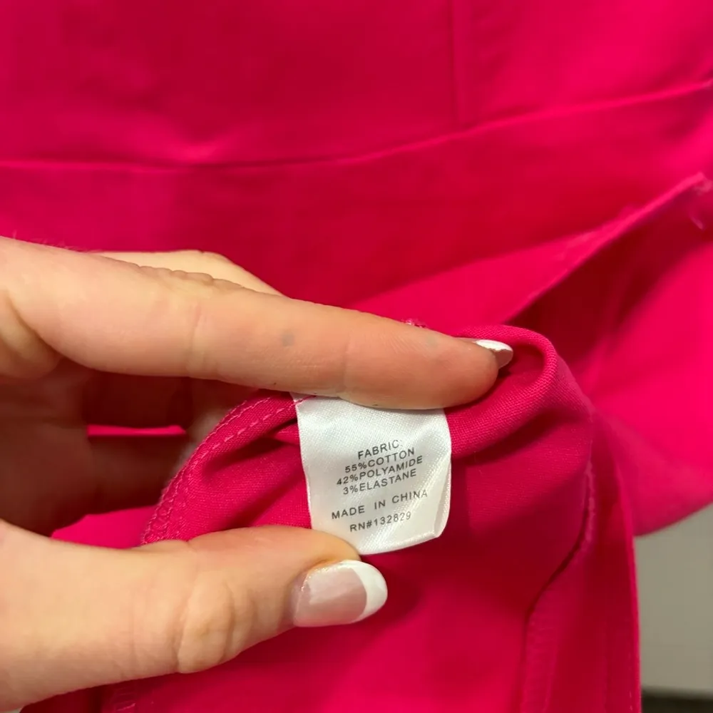 Oliviah Bustier Mini Dress in Hot Pink
SUPERDOWN - Image 6