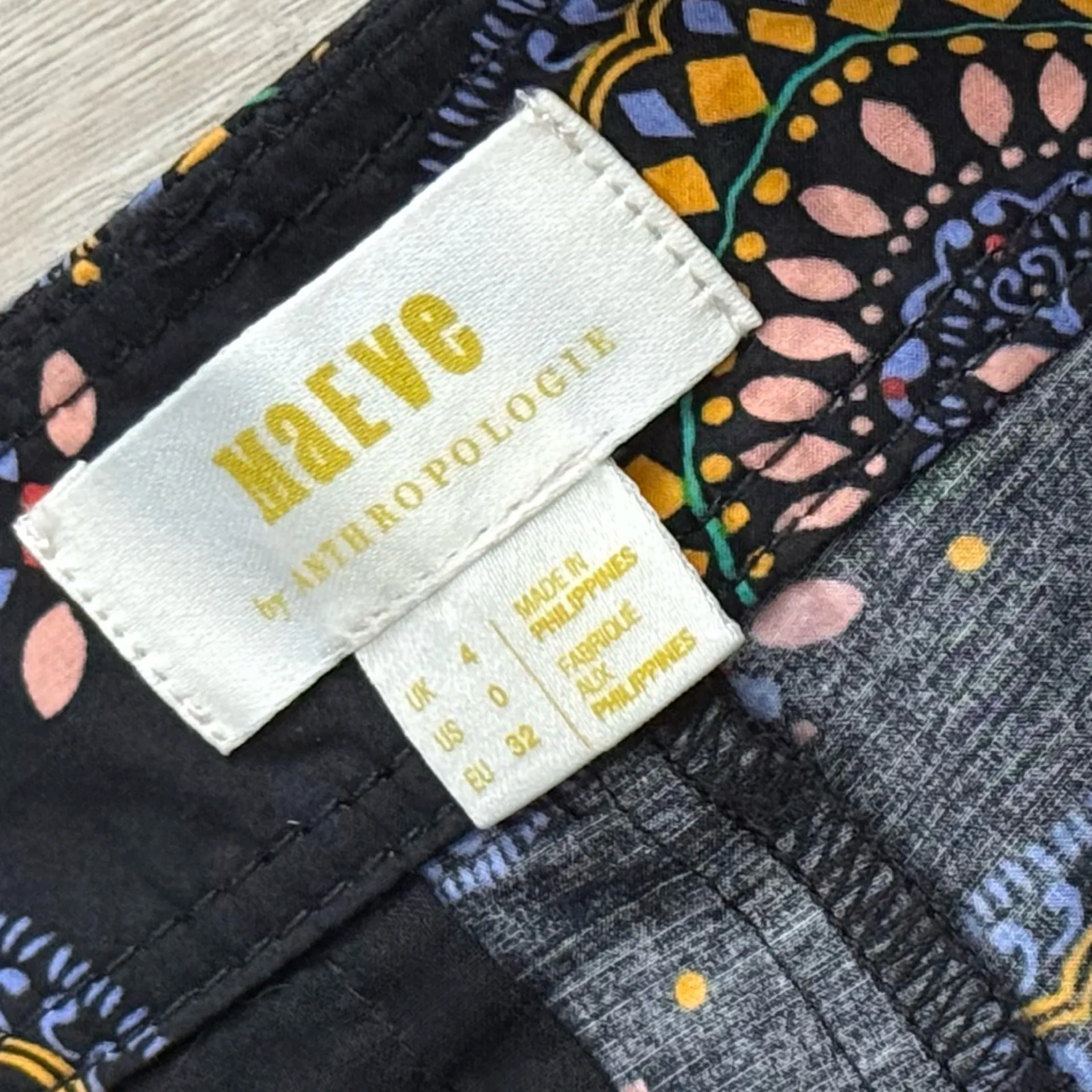 Anthropologie Maeve Medallion Motif Cotton Printed High Rise Shorts | US 0 - Image 5