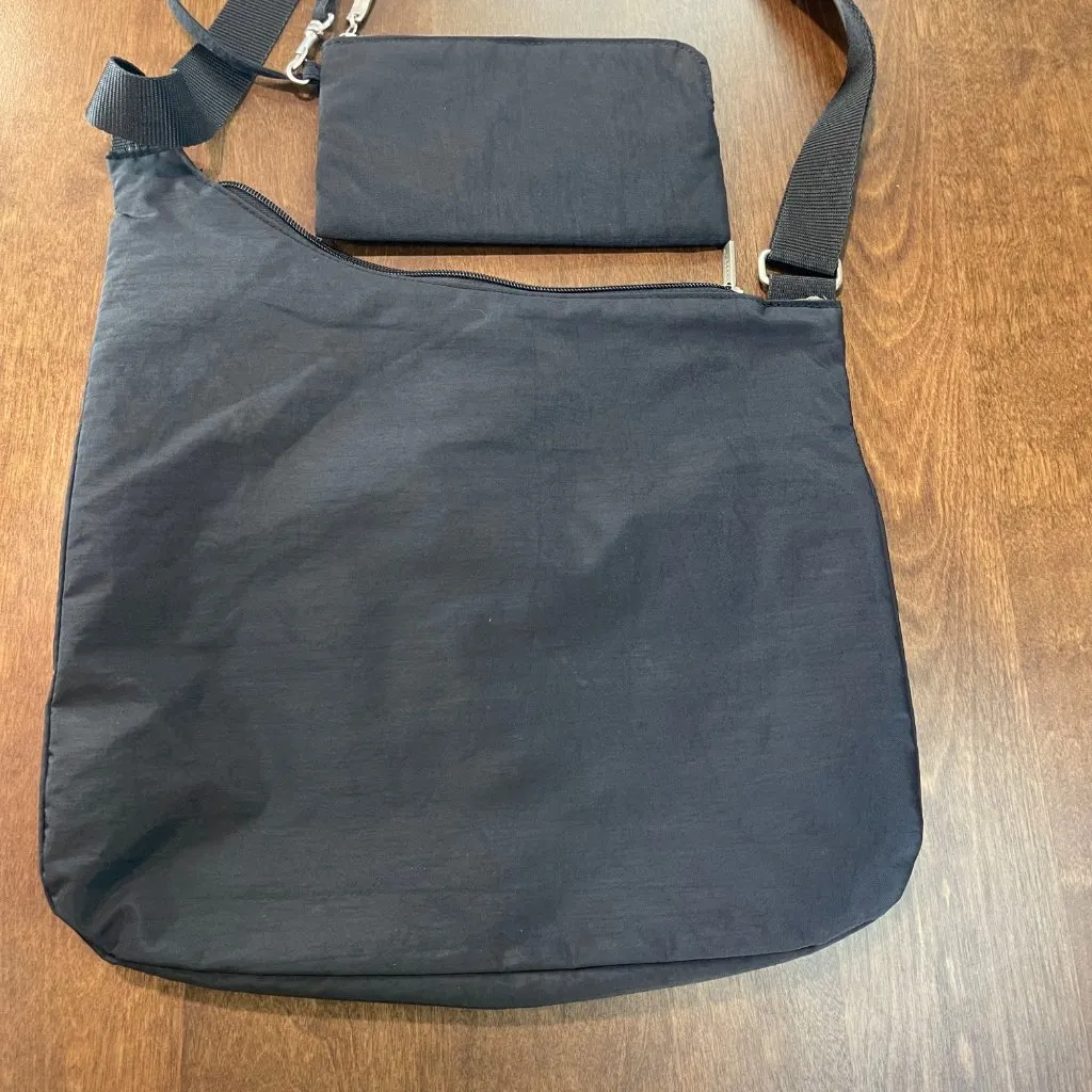 Baggallini Crossbody Bag with AFID Wallet Wristlet Women's Purse Black Nylon - Image 3