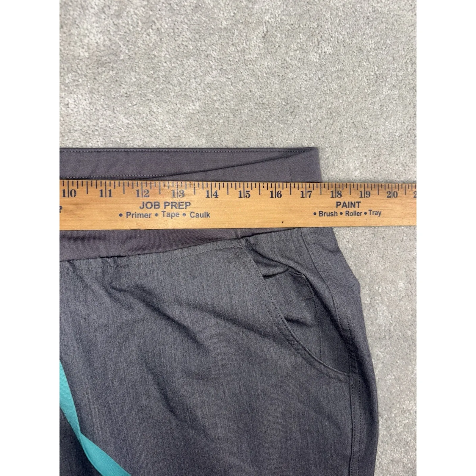 FIGS High Waisted Yola Skinny Scrub Pants Graphite Gray Size XL Petite Cargo - Image 4