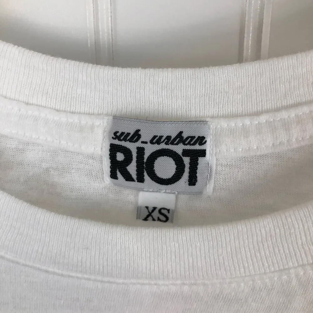 Sub Urban Riot Happy Camper Graphic T-Shirt Sz XS - Image 10