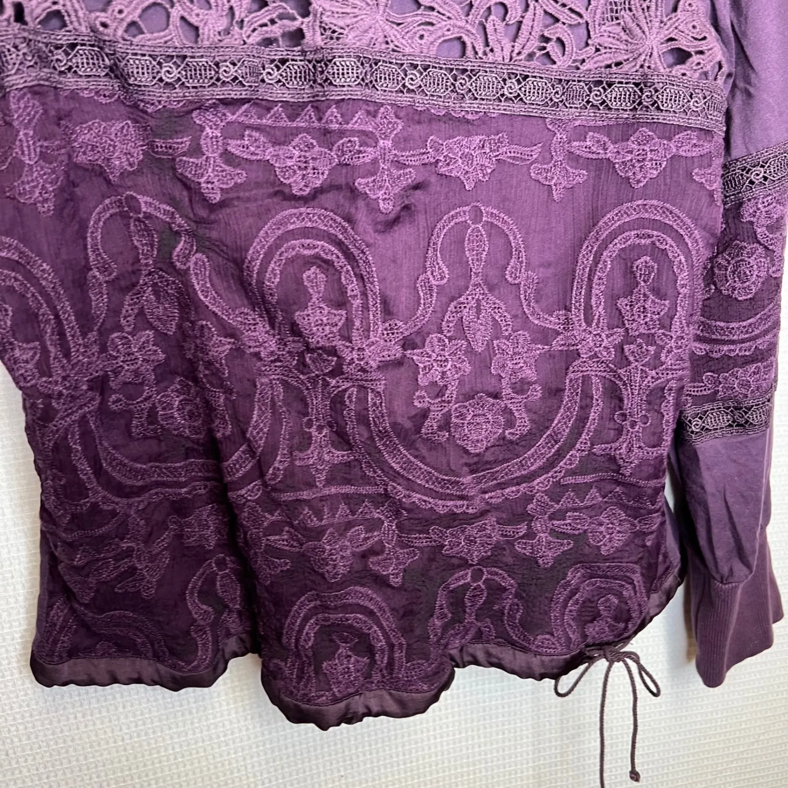 Tiny by Anthropologie Voilet Purple Lace Applique Long Sleeve‎ Top Womens Size M Size M - Image 3