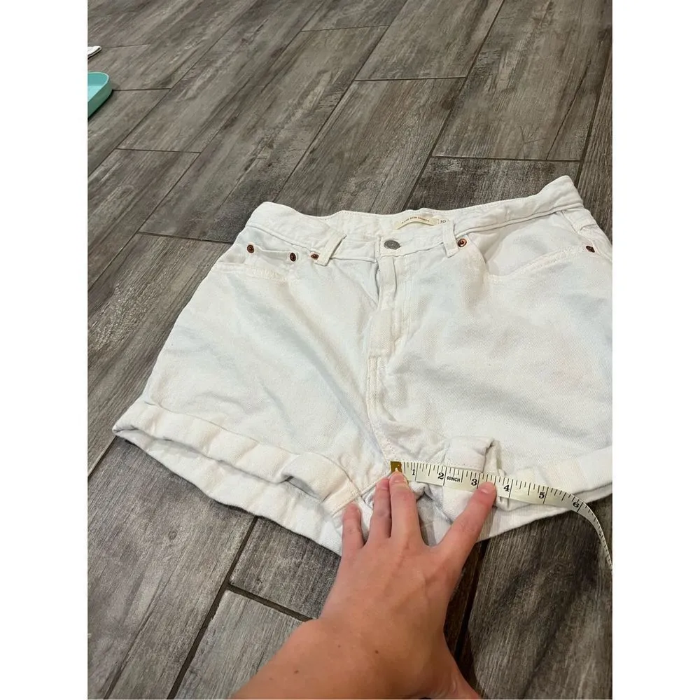 Levi's White Levi’s Mom Shorts Size 30 - Image 4
