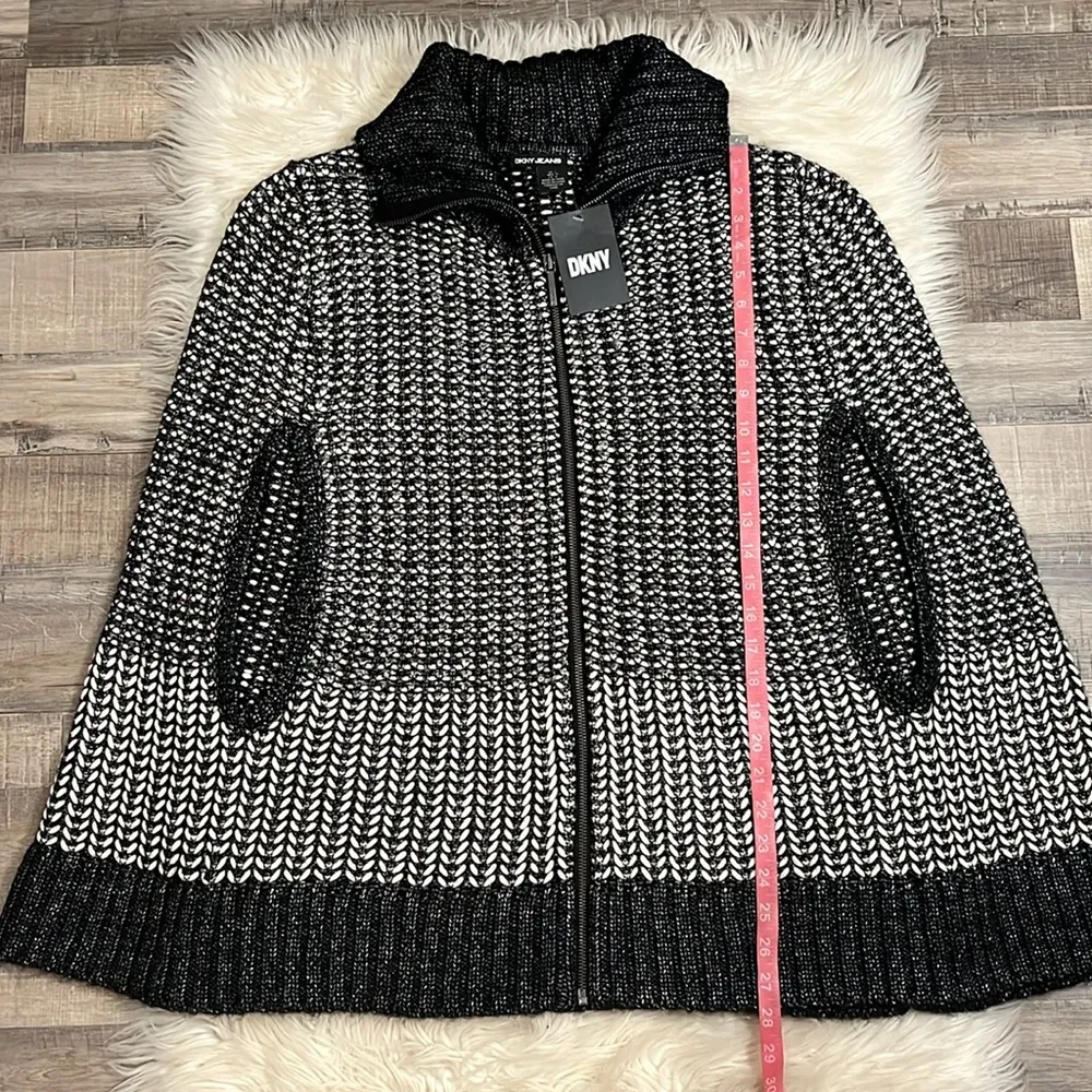 NWT DKNY Jeans sweater cape poncho chunky knit with subtle metallic L - Image 5