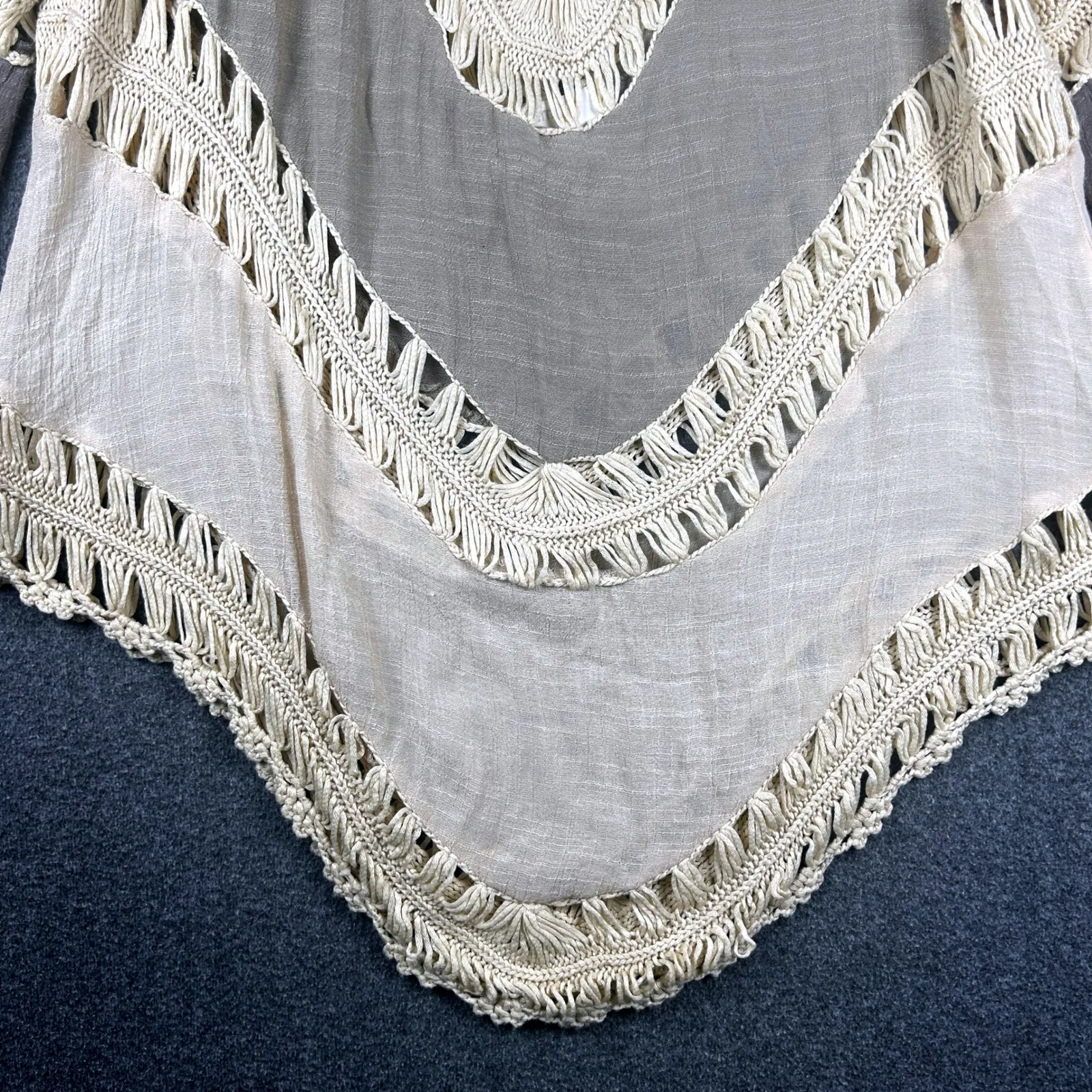 Umgee USA Crochet Trim Boho Tunic Poncho Top Gray Beige Coachella Festival Small - Image 5
