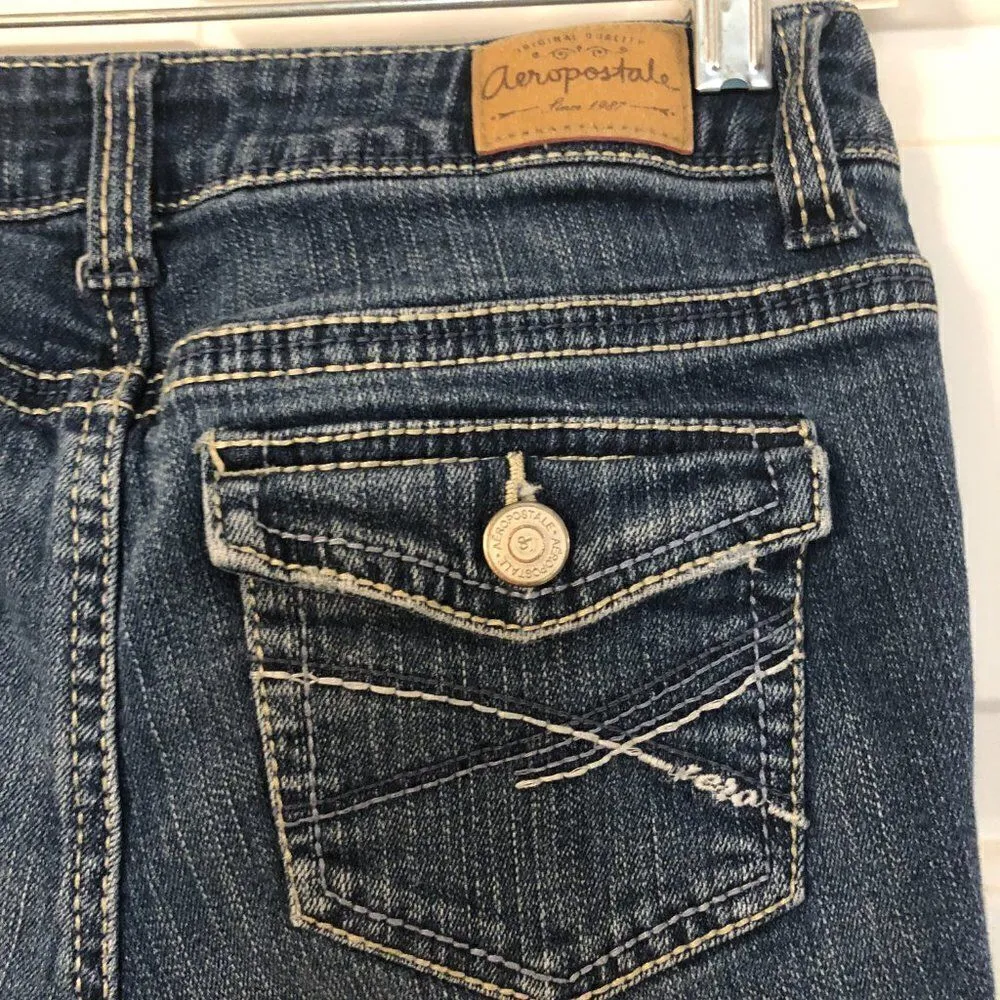 5-Pocket Aeropostale Bayla Skinny Capri Jeans in size 1/2 - Image 3