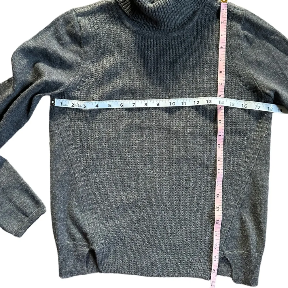 Tahari Womens Size Medium Tunic Style Merino Wool Charcoal Gray Turtleneck - Image 3