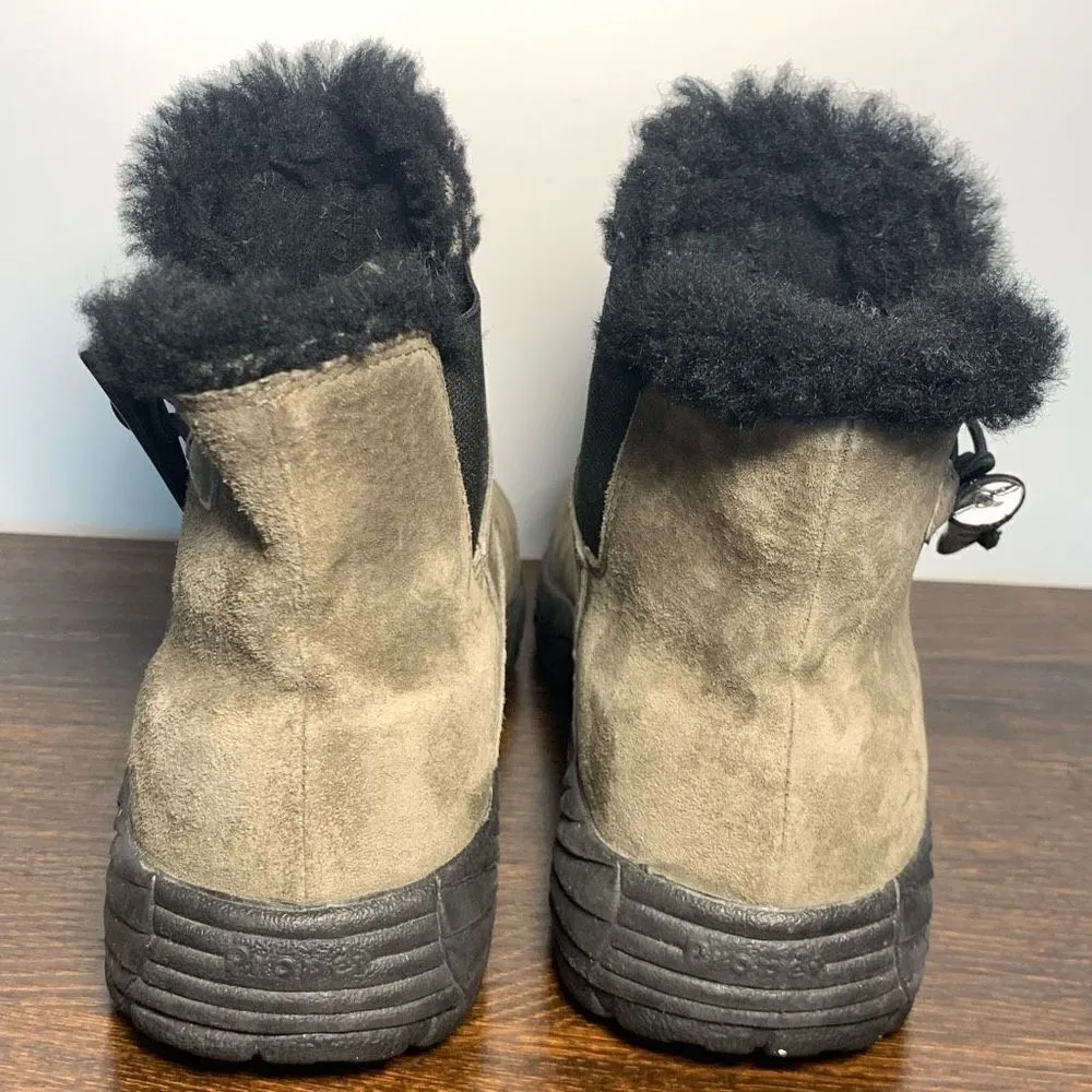 Propet Women's Fairbanks Suede Water Resistant Winter Rain Shearling Boot Size 9 Black - Image 5