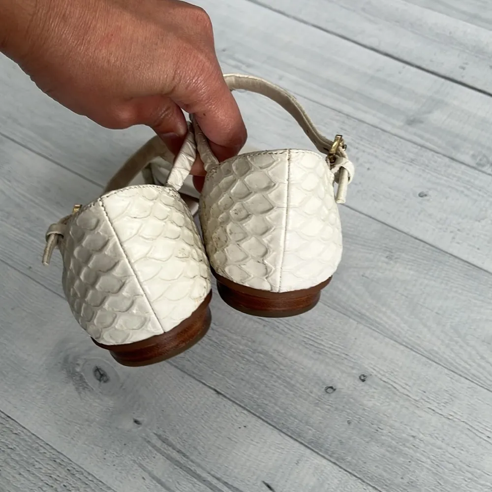 MICHAEL Michael Kors White Faux Snake Sandals 5.5 - Image 9